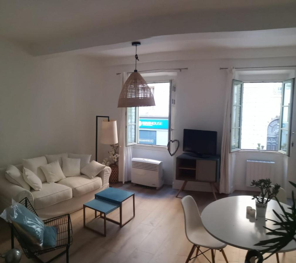 Joli Appartement Nicois En Bord De Mer Ница Екстериор снимка